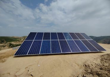 Sistema de bomba solar de 3kw/4kw/5,5kw no condado de Zizhou, cidade de Yulin, província de Shaanxi
    