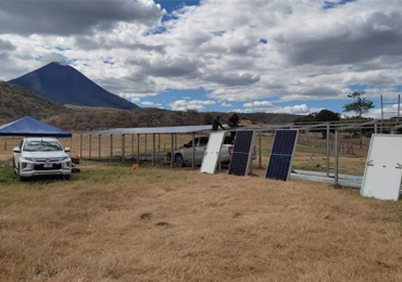 Sistema de bomba solar de 15kW na Nicarágua
    